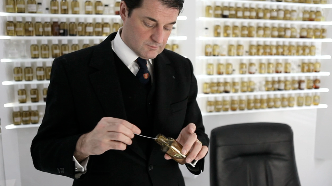 O convidado OSMOZ TV, Os perfumistas : Blaise Mautin (4/5)